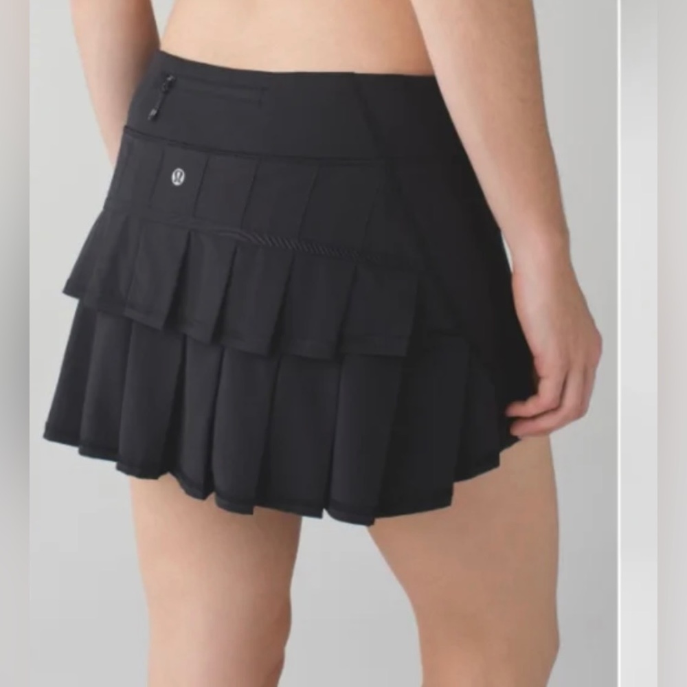 Size 6 pace setter lululemon skirt